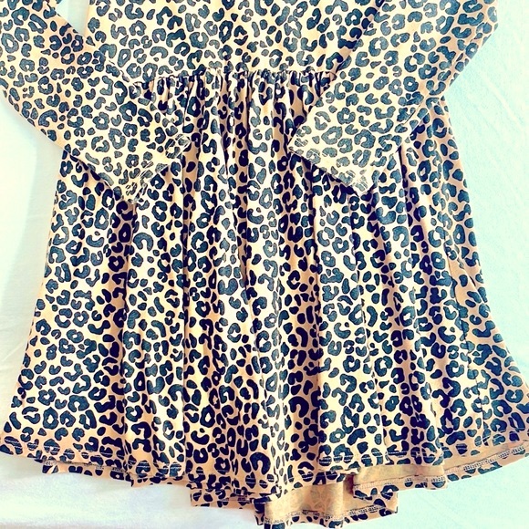 Tucker + Tate Leopard Print Dress, Size 5 - Picture 4 of 7